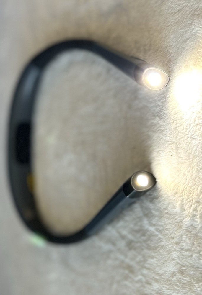 Original Glocusent LED NeckReading Light.