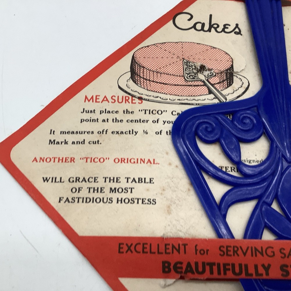Tico Blue Hard Plastic Cake Pie Server Original packaging 9x4” Vintage