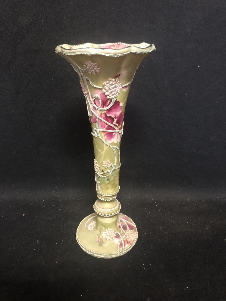 Moriage Nippon Pine Cone Vase