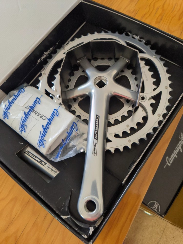 NOS Chorus Triple crankset 175mm