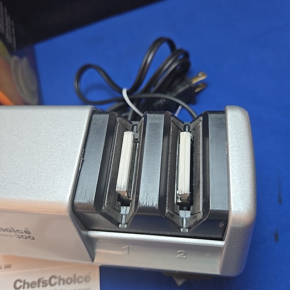 CHEFS CHOICE Model 300 Diamond Hone Knife Sharpener