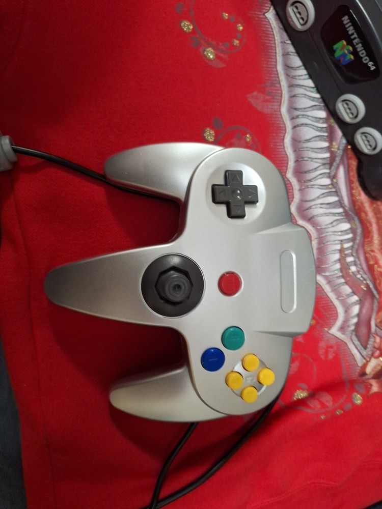 Nintendo 64 N64 System / Console Bundle + Cables + OEM Atomic silver Controller