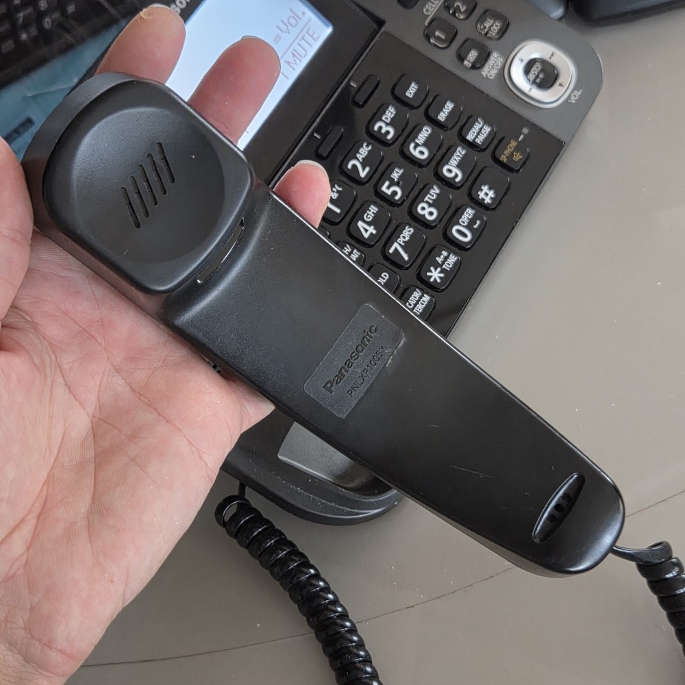 Panasonic Cordless Phone System KX-TGF382 Digital Link2Cell Answering Works 💪