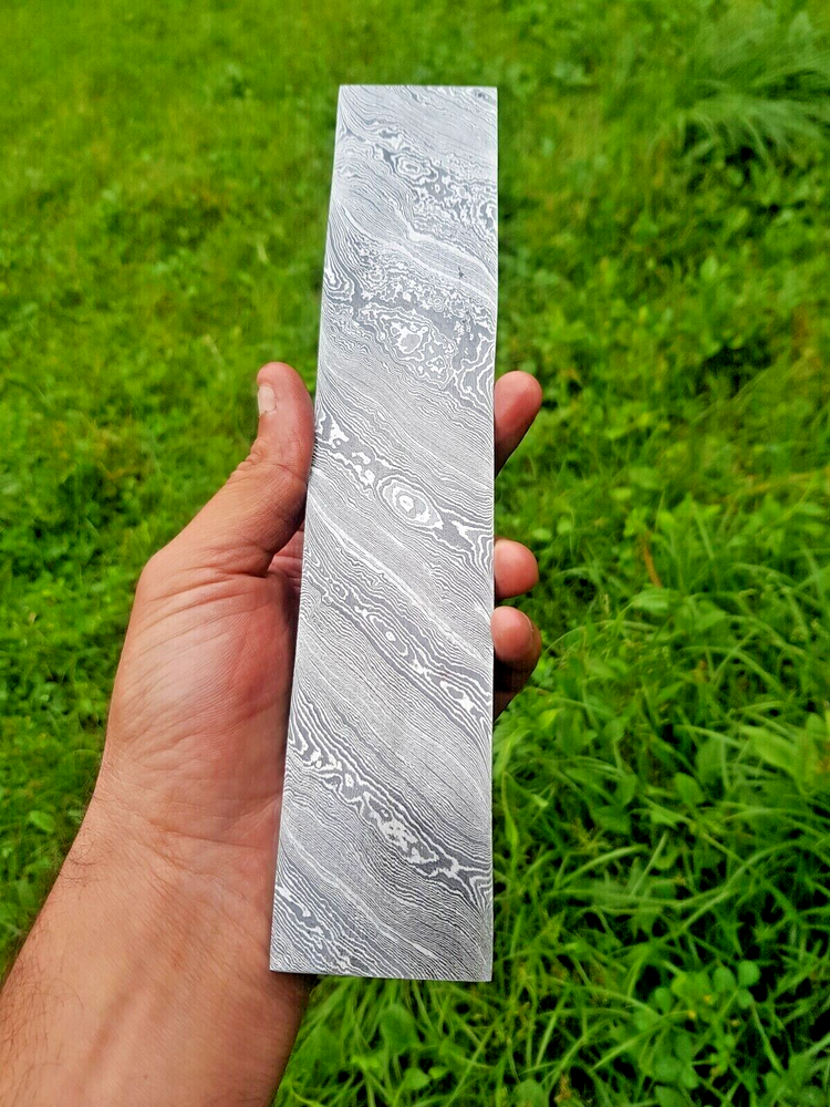 CUSTOM HAND FORGED DAMASCUS STEEL BILLET BAR TWIST PATTERN
