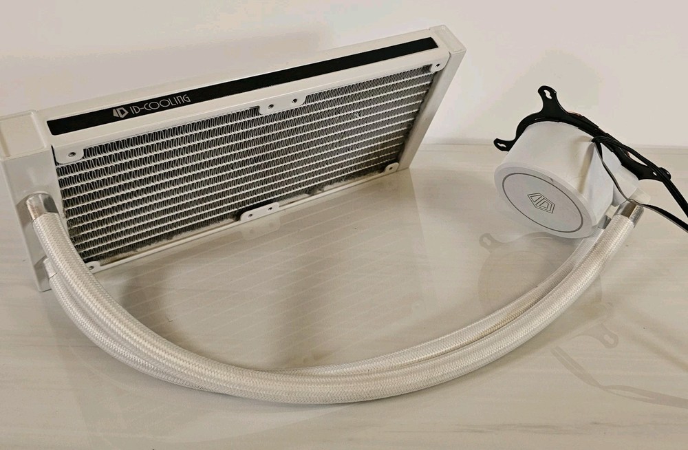 ID-COOLING White AIO Liquid CPU Cooler Radiator Pump 240mm PC