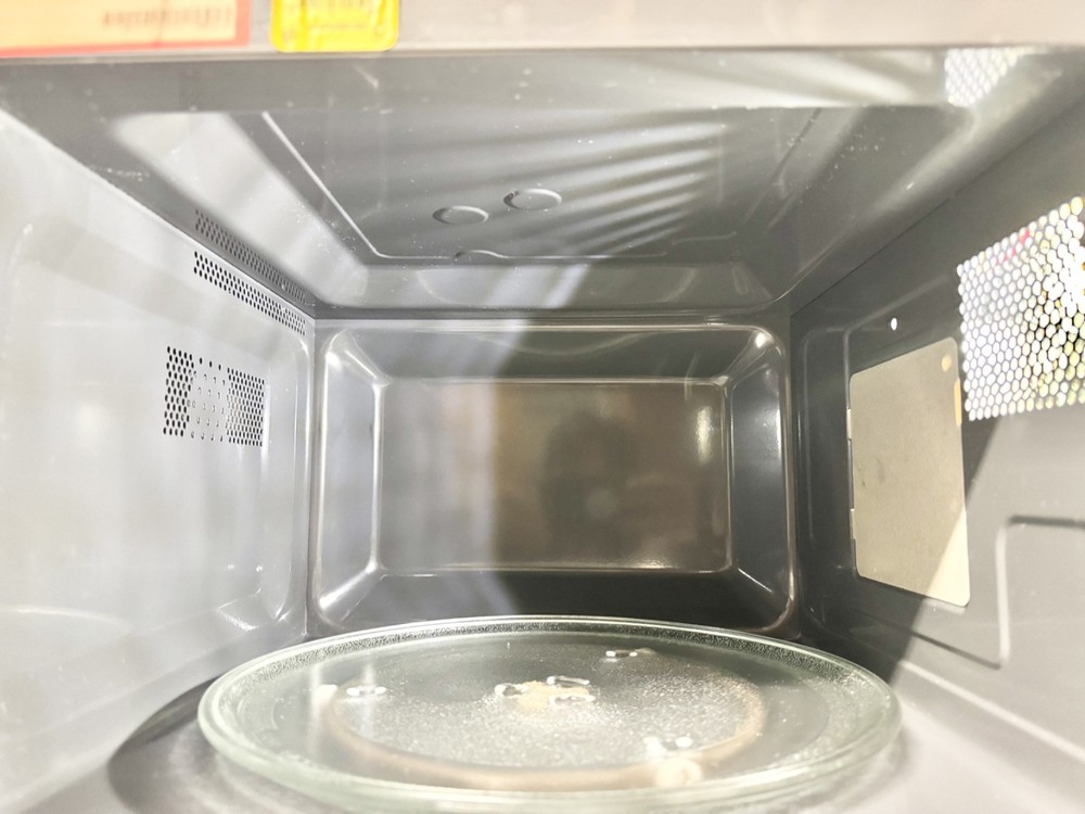 Breville Compact Wave Soft Close Microwave