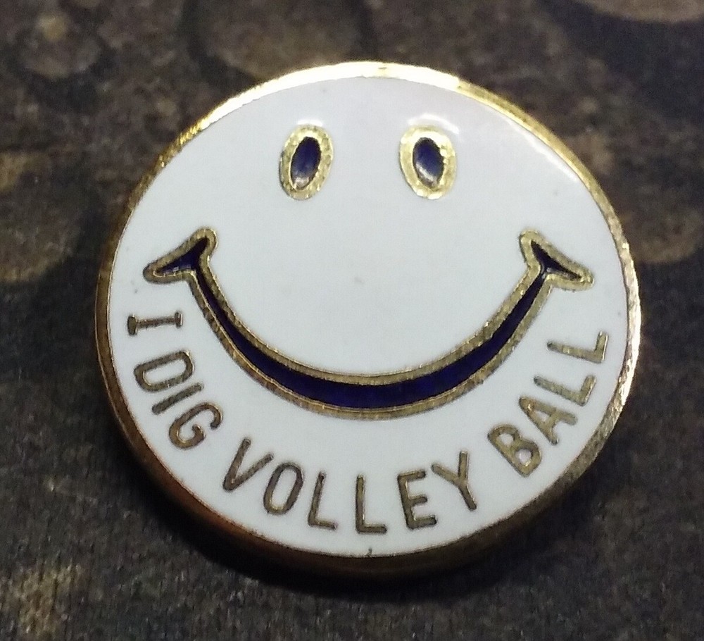 I Dig Volleyball pin badge