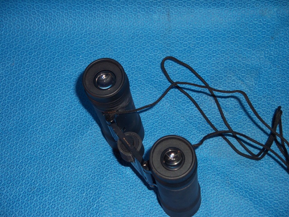 Celestron 10x25 Ruby Coated Compact Binoculars with Case