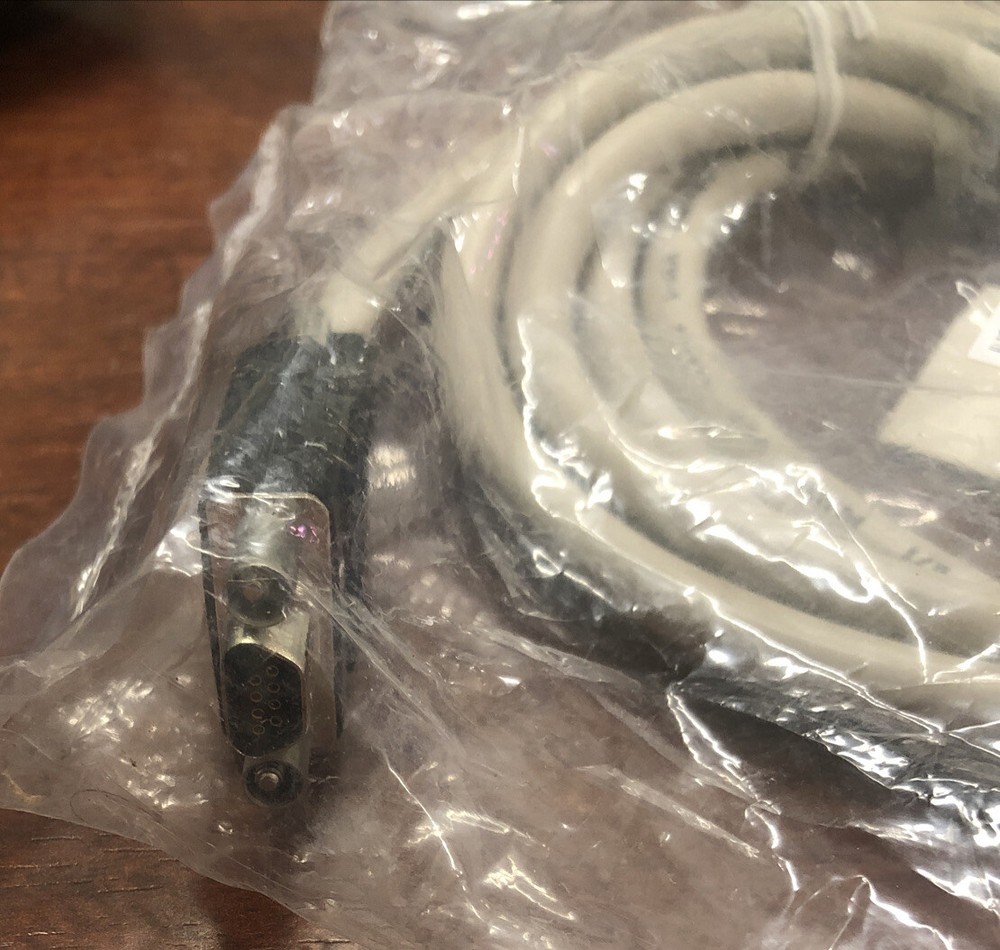 Cable HP Dothill Fujitsu Array Management D-Sub9 - MicroDSub 1.8m - 35-00000192
