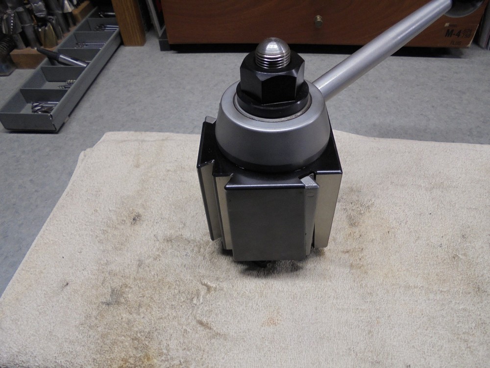 ALORIS CA TOOL POST