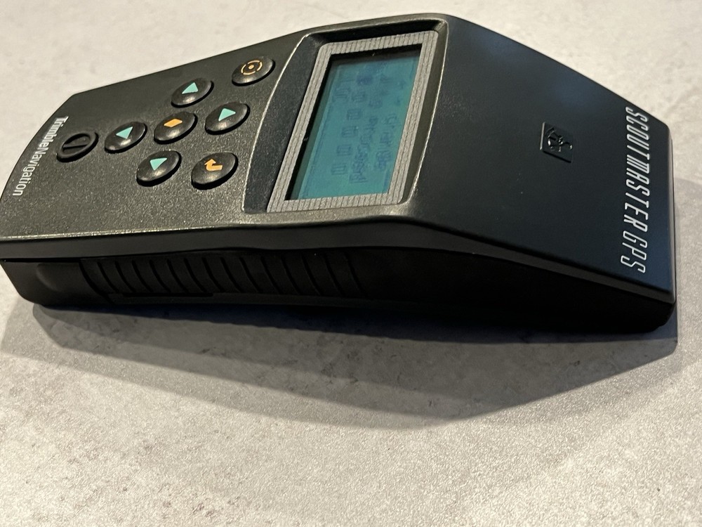 TRIMBLE NAVIGATION SCOUT MASTER GPS 17319 POWERS ON