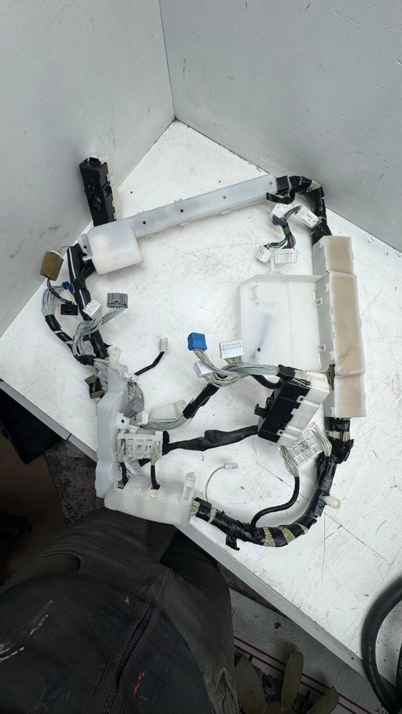 Lexus LX470 Instrument Panel Under Dashboard Harness w/ Computer 1998-2000 OEM