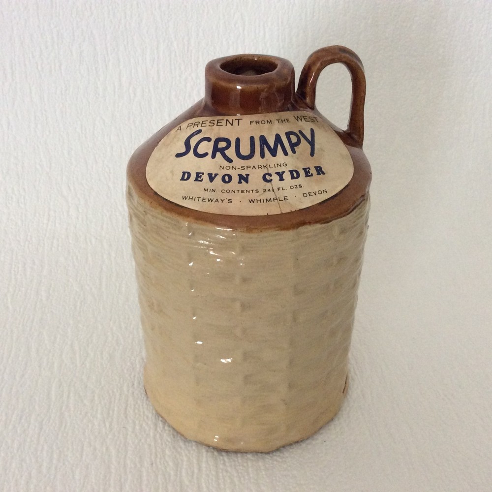 Scrumpy Devon Cider flagon - Stoneware - Wicker basket - 725ml/24.5fl oz