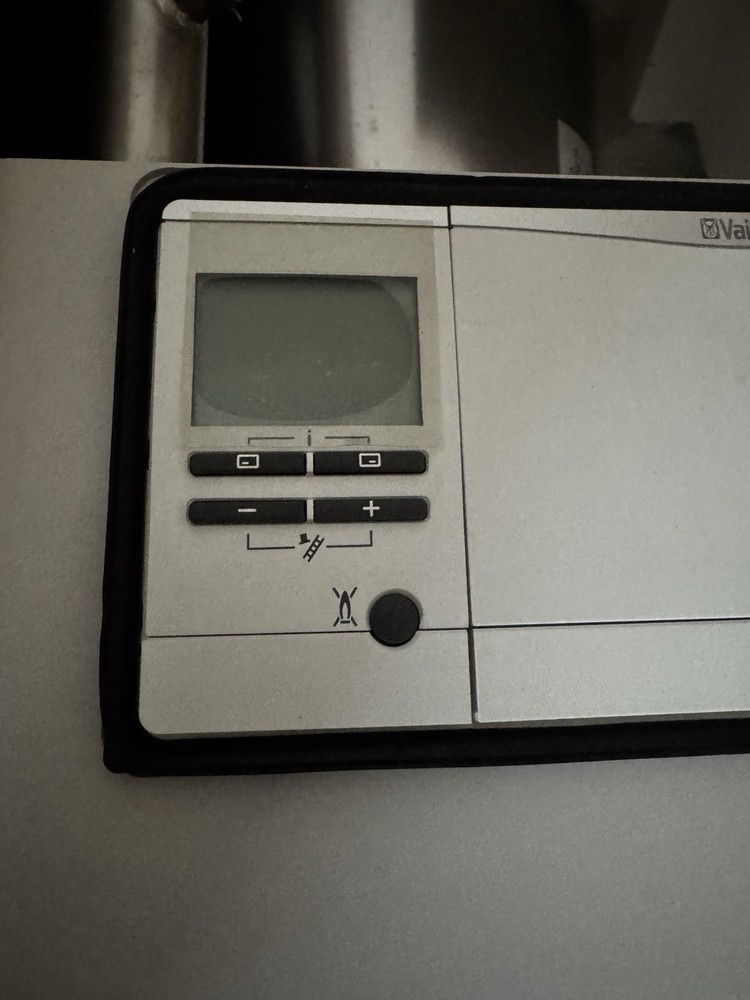 Vaillant ecoTEC Plus VU GB 806/5-5 Commercial Gas Boiler – 80kW – NEW / BOXED