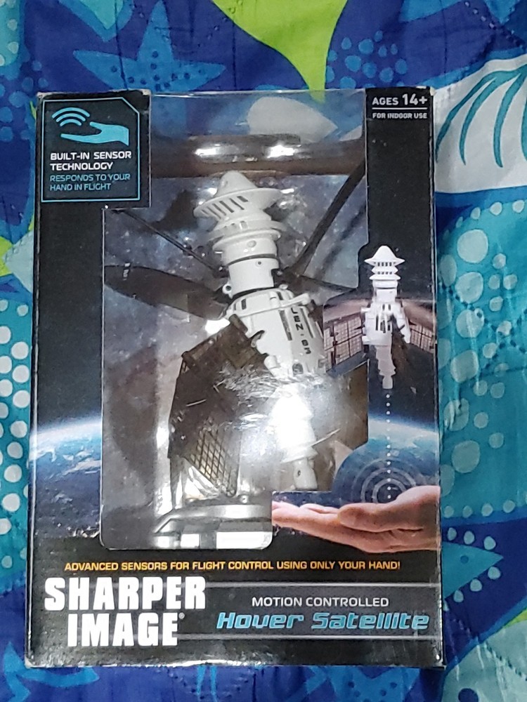 SHARPER IMAGE Motion Controlled Hover Satellite HAND Controlled USB Charging