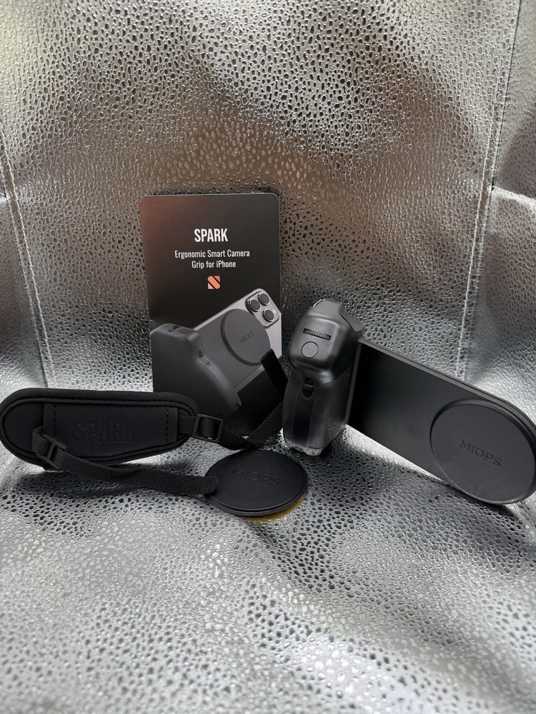 Miops spark camera Grip For iPhone With Case New, No Box