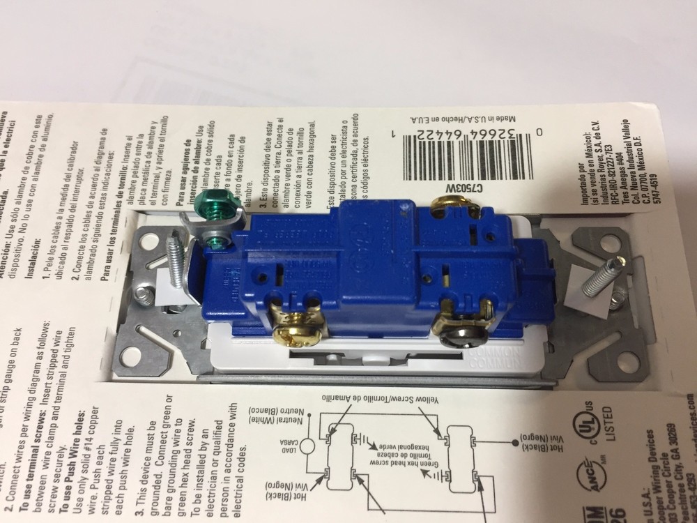 COOPER DECORATOR 3-WAY ROCKER SWITCH WITH COVER PLATE WHITE