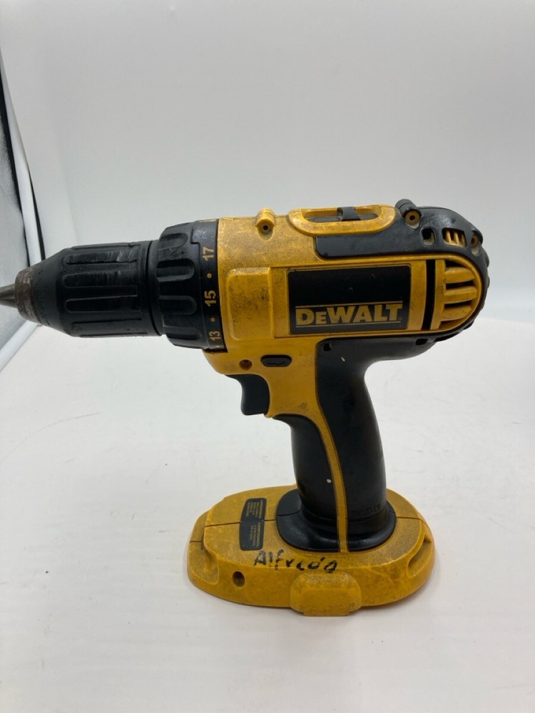 DEWALT 18V POWER TOOL SET (EL1107076)