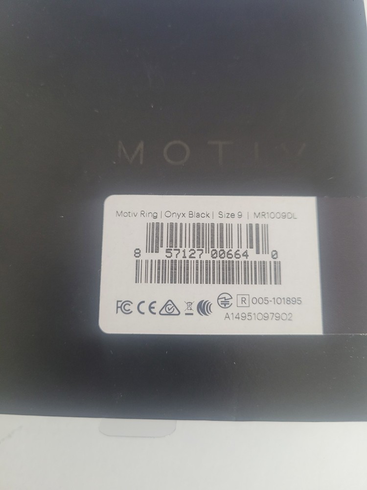untested Motiv Smart Ring Activity Tracker Size 9 Black With charger