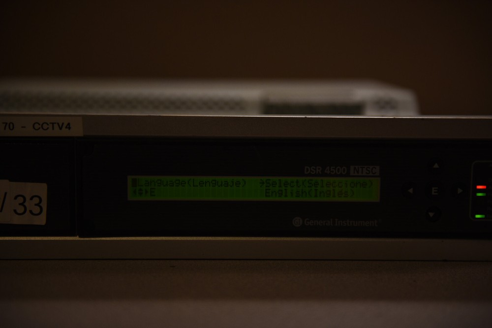 General Instruments DSR-4500 Commercial Satellite Receiver Decoder