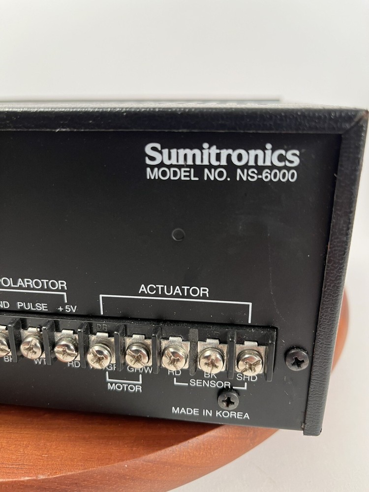 Sumitronics NS-6000 Satellite Locator. Vector Trak