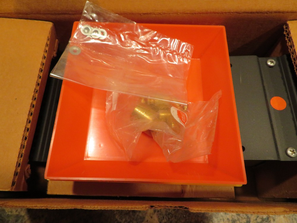 OHAUS SCHOOL BALANCE SCALE MODEL 1200-00 Circa 1976