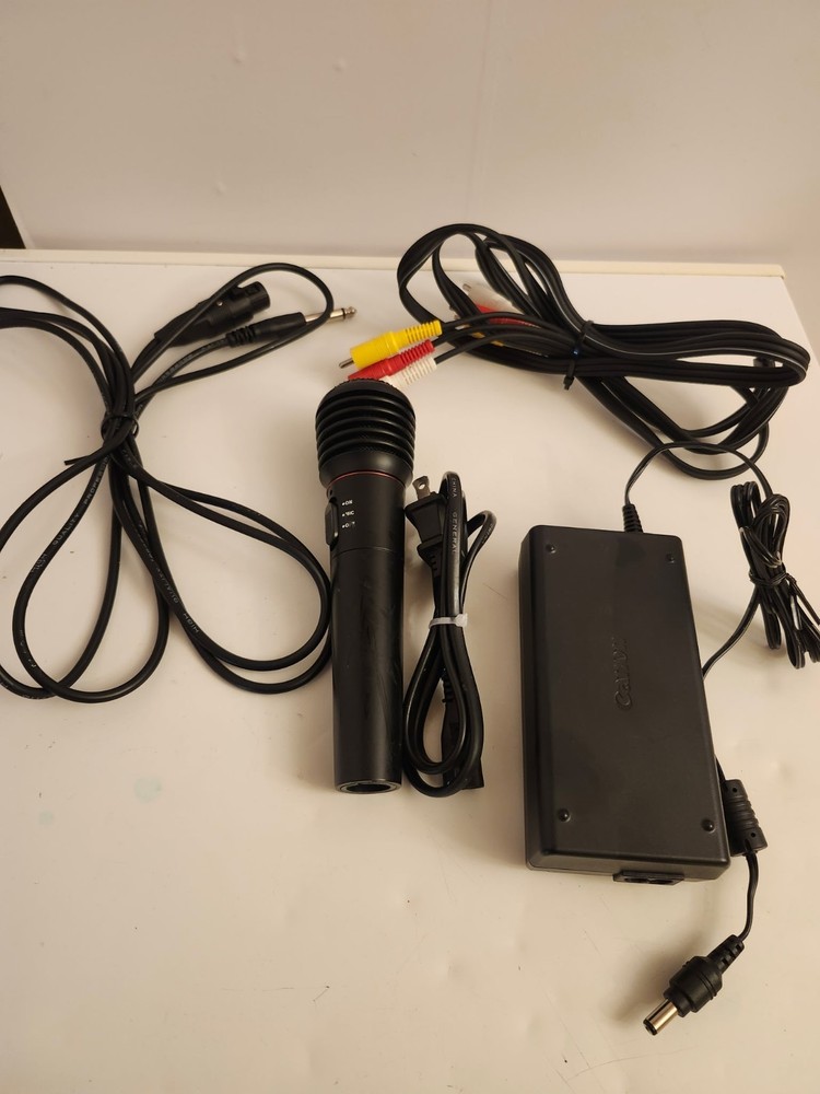 Dynamic Karaoke Vocal Wired Handheld Microphone Mic FM Receiver System