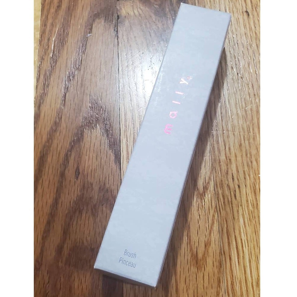 NEW! Mally Beauty Blush & Bronzer Brush