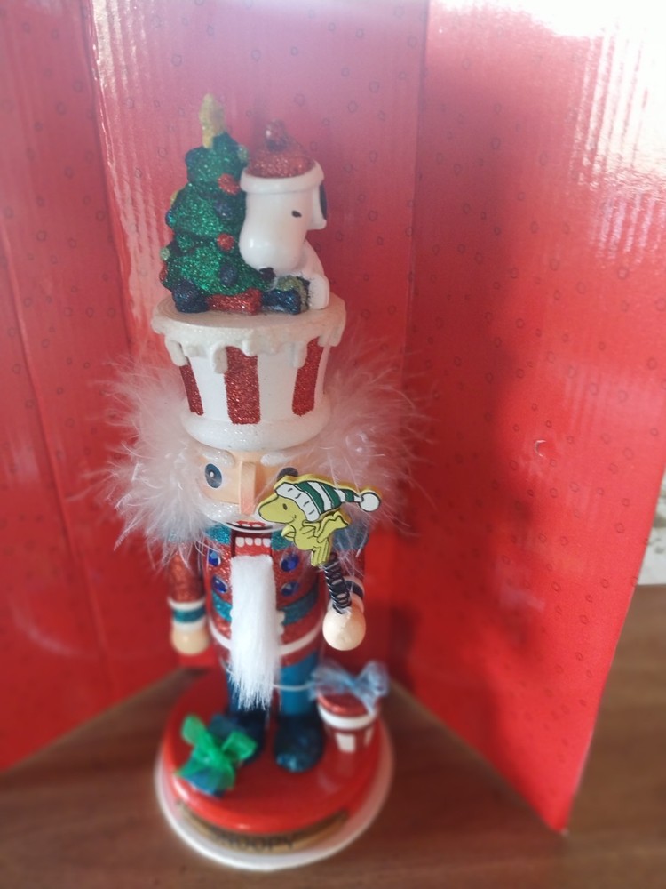 Kurt Adler Hollywood Nutcracker Collection, Peanuts Snoopy Nutcracker, 12"