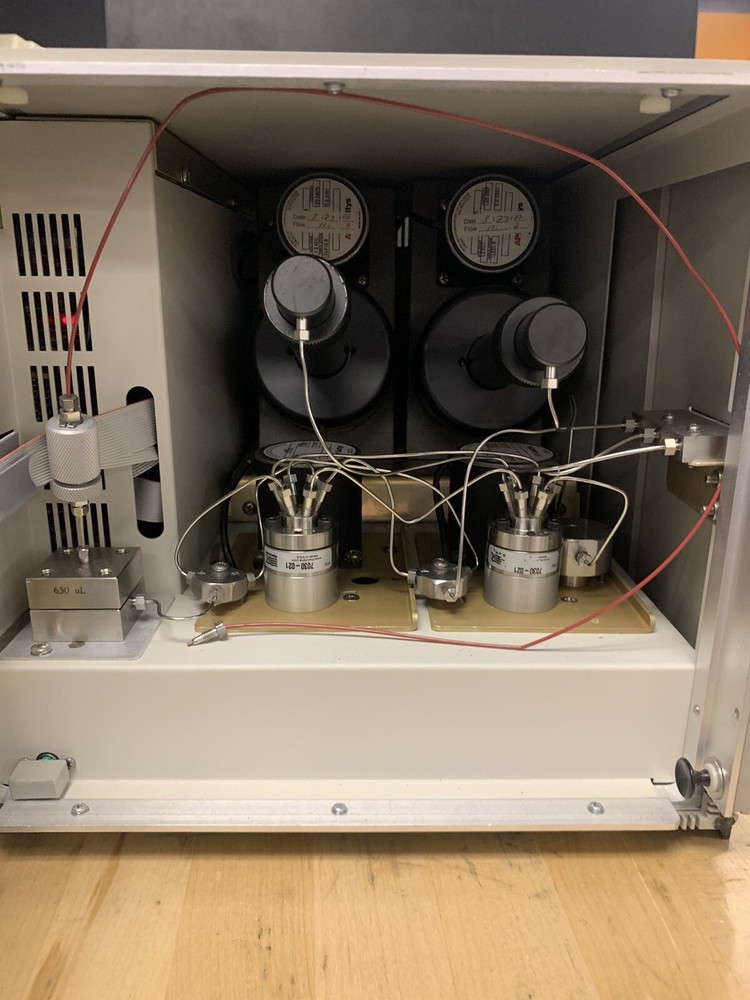Applied Biosystems ABI 140C (140C-00) HPLC Microgradient Pump System