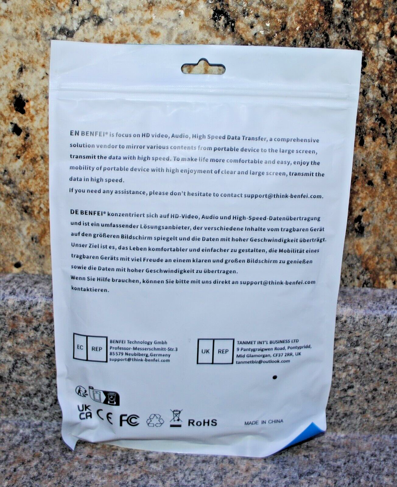 Benfei Memory Card Reader - Brand New