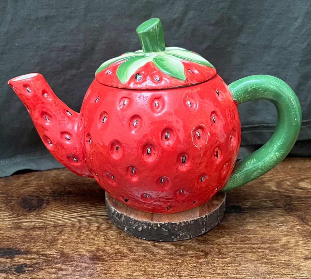 straberry decorative teapot red with green stim and handle