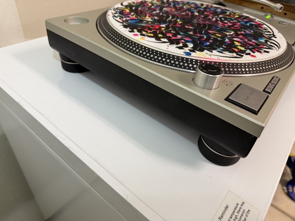 Technics sl-1200mk5 Turntable Silver