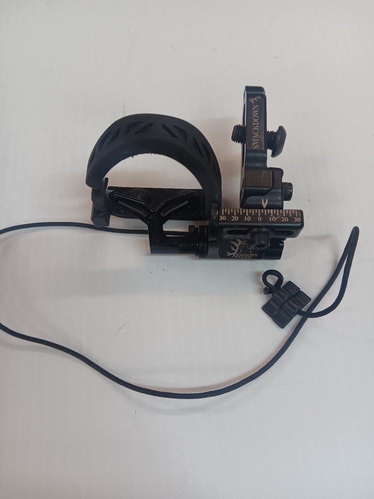 TROPHY TAKER SMACKDOWN PRO DROP AWAY REST