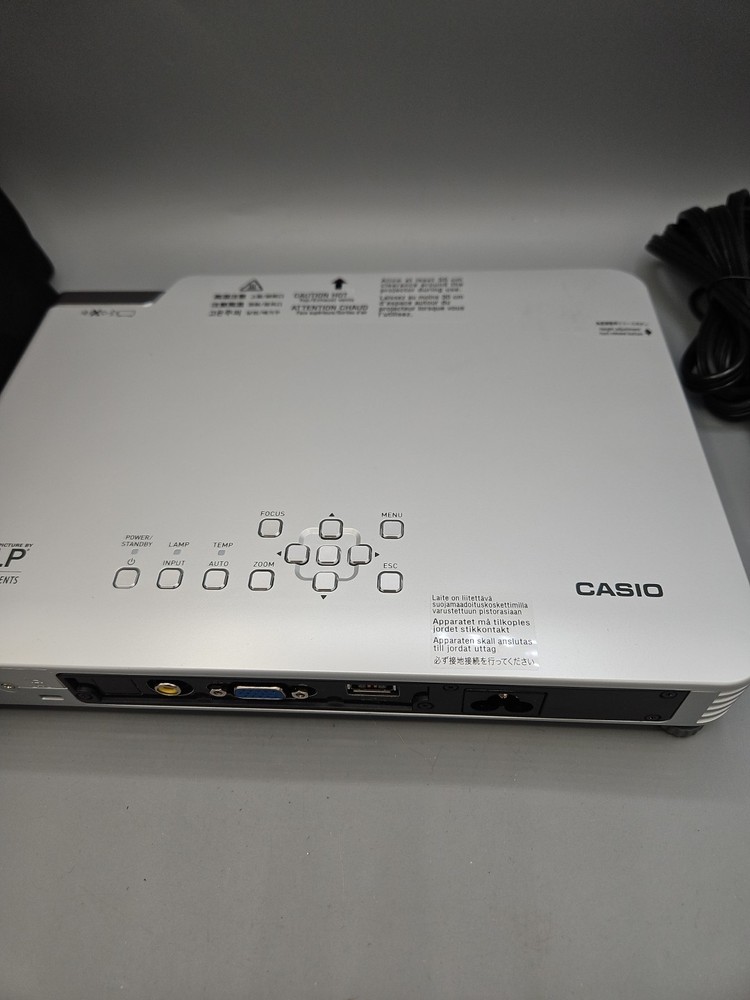 CASIO XJ - S35 DLP Projector Great Condition