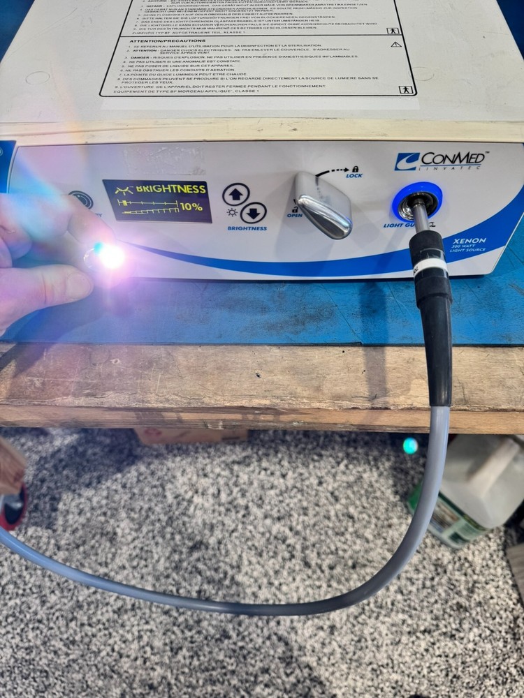 Conmed Linvatec Light Source