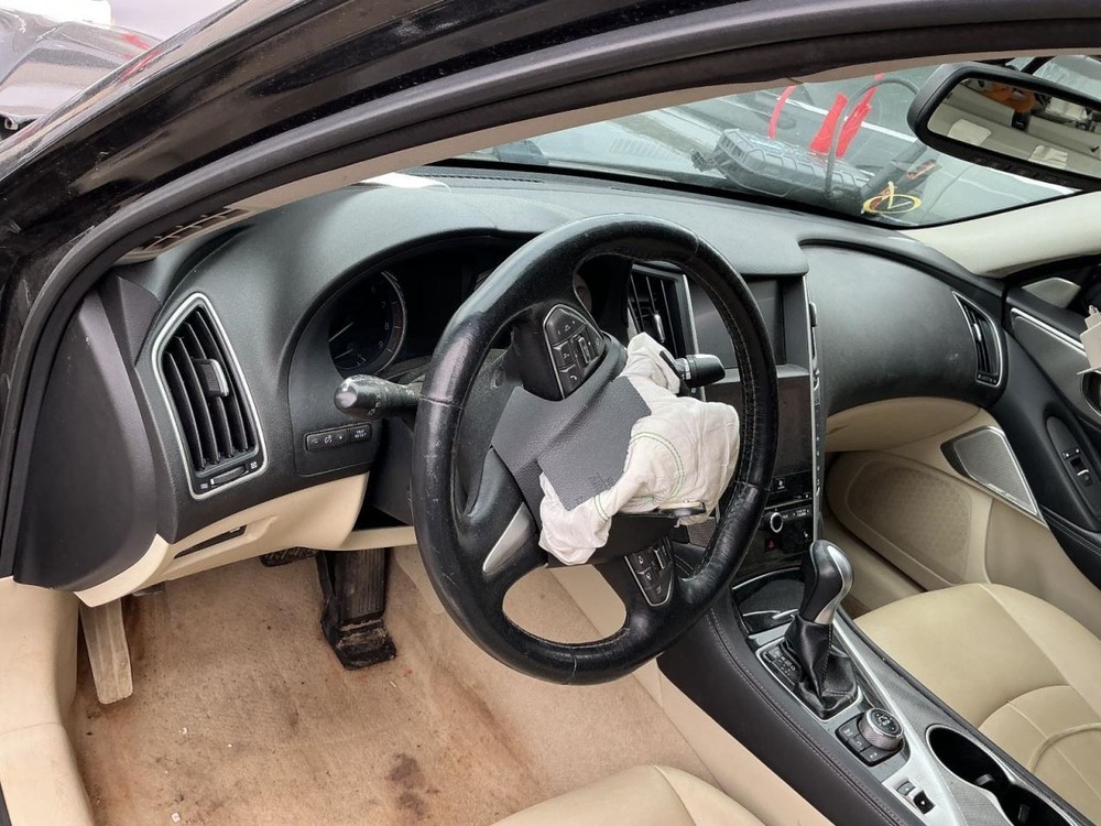 Q50 2017 Glove Box 5000020