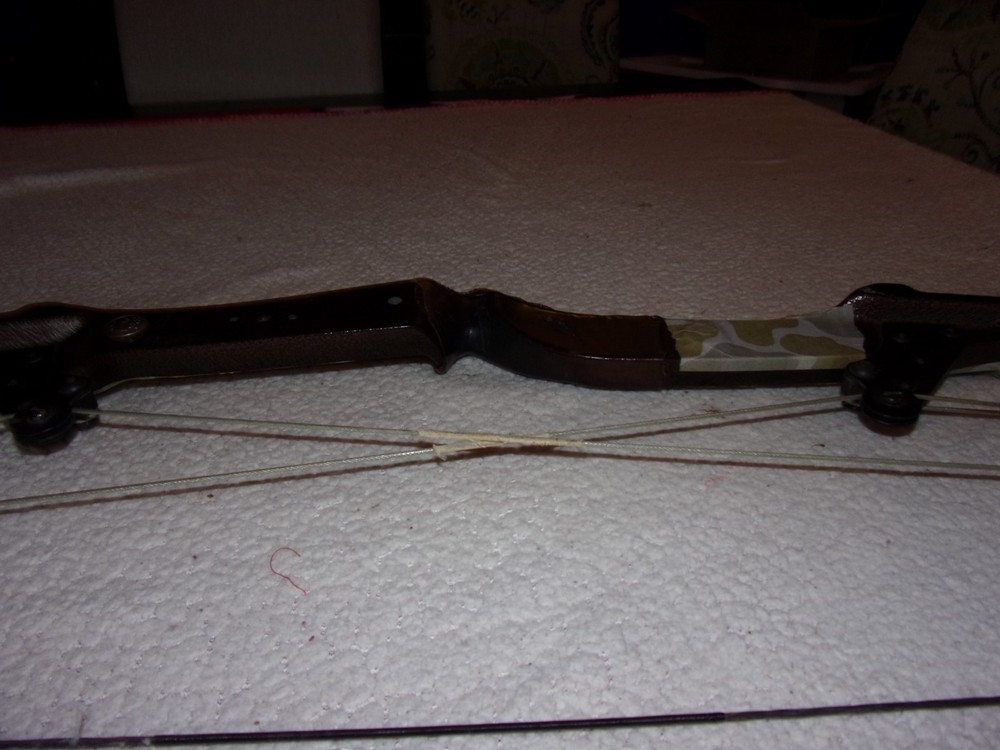 zVintage Bear Whitetail Hunter Compound Bow