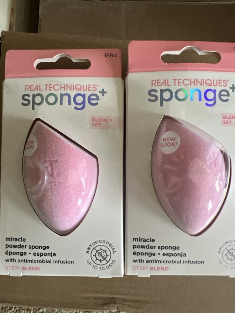 2 - REAL TECHNIQUES Sponge Miracle Complexion Makeup Sponge Powder Sponge