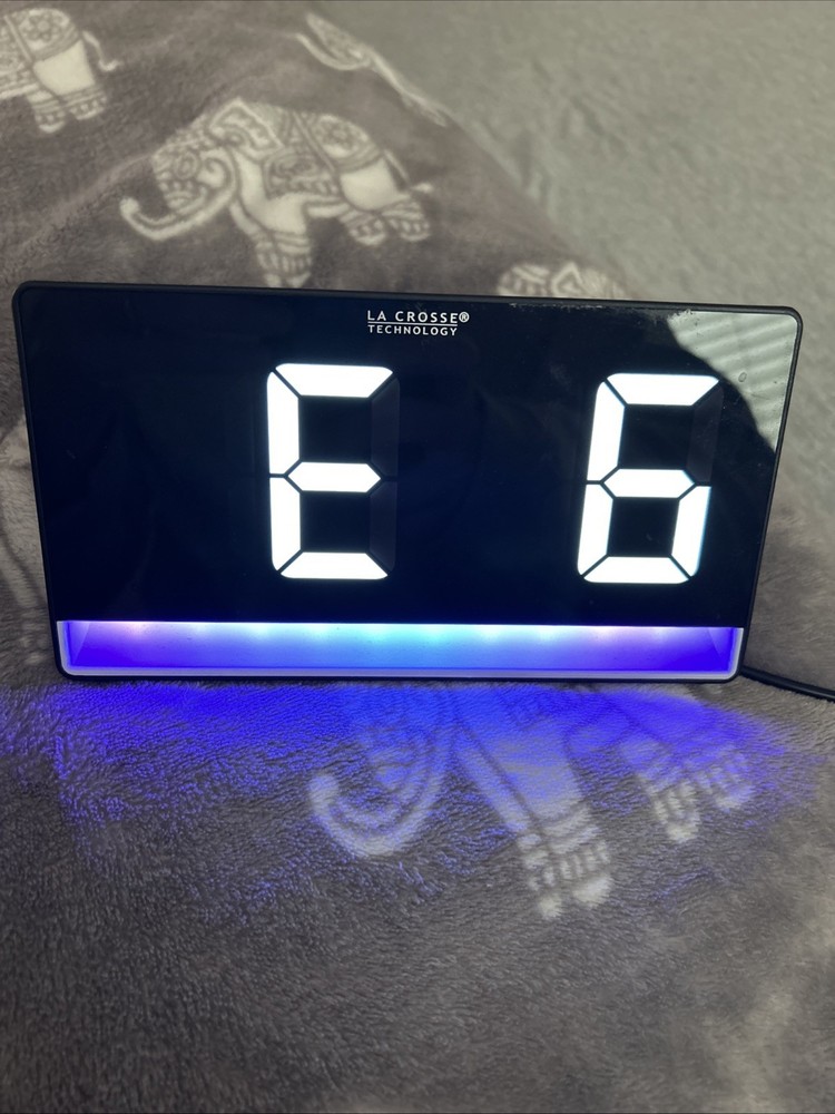 La Crosse Technology W72869 Digital Alarm Clock Color Changing USB Adapter