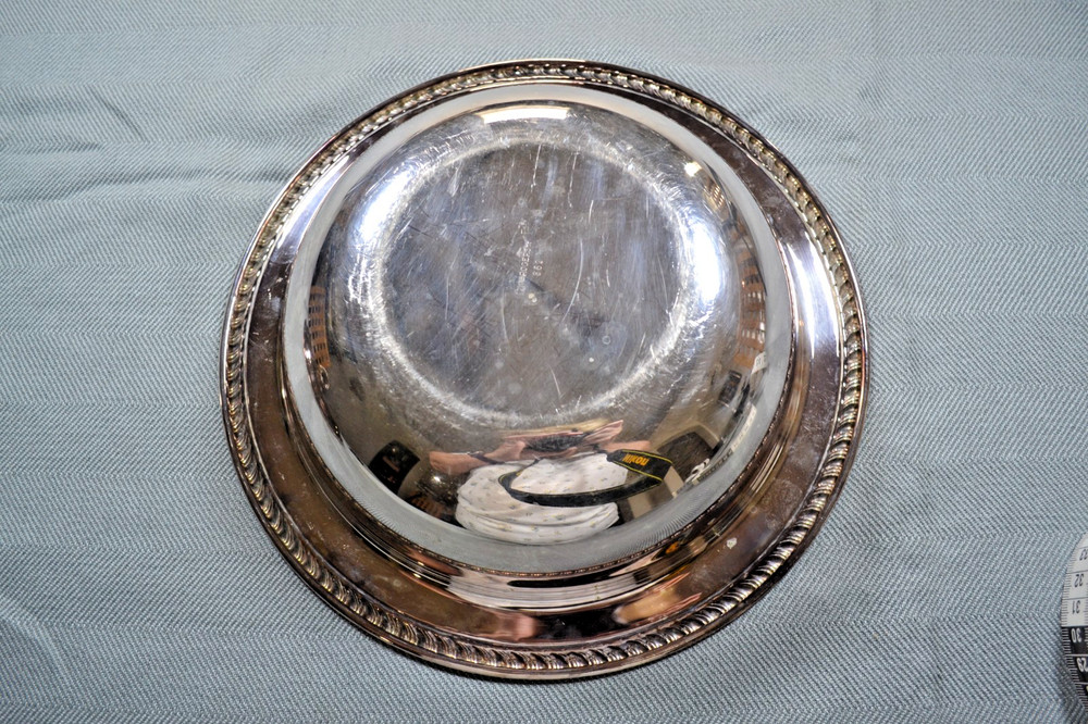 WM ROGERS 862 Silverplate Round Serving Bowl With Lid
