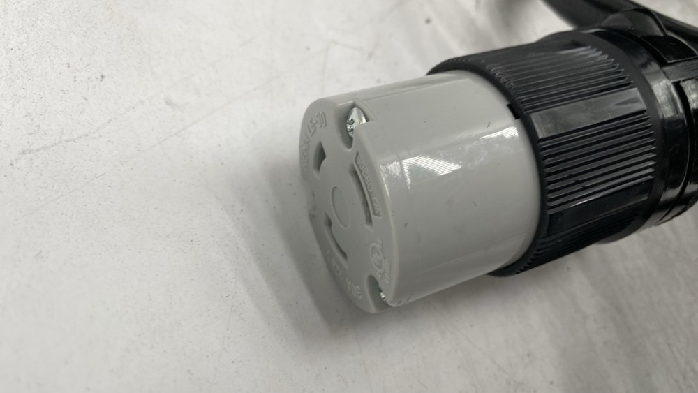 Xtreme Power Conversion Bypass Distribution Module