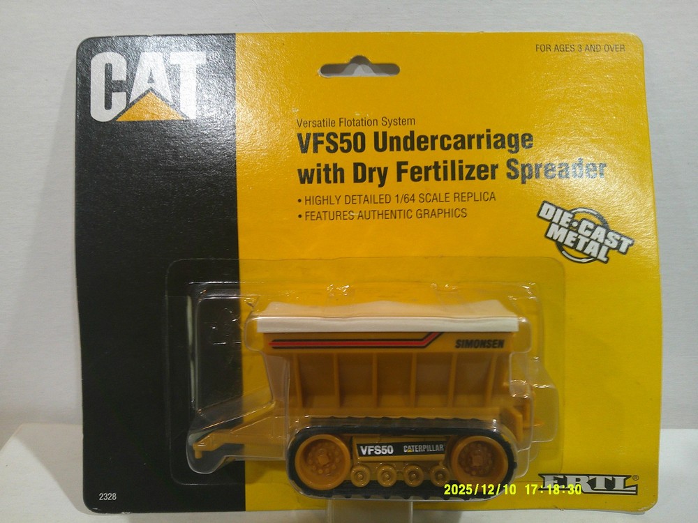 ERTL CAT Versatile Flotation System VFS50 Undercarriage w/ Spreader 1:64 Scale