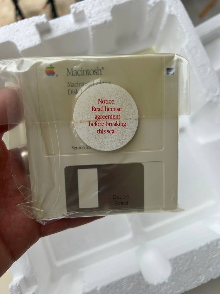 Apple Macintosh System Software start kit 944-0379-A. Manuals, System Update