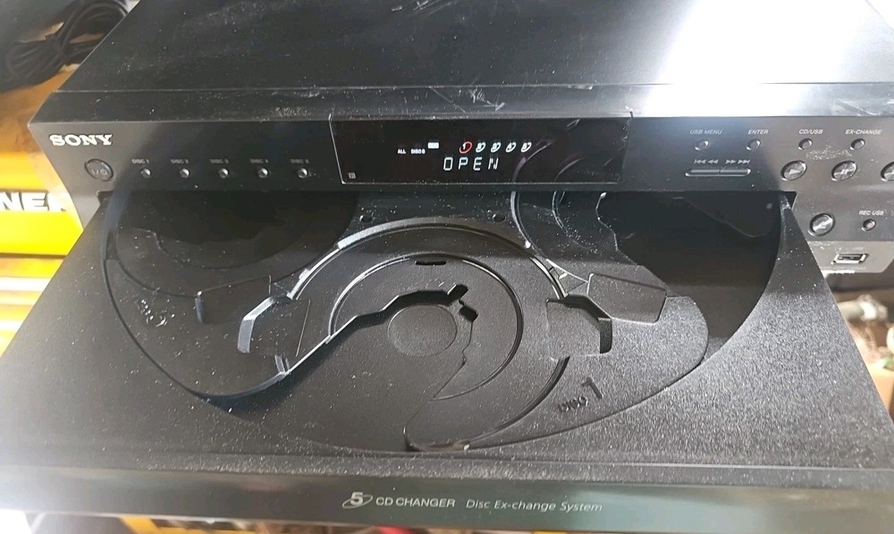 Sony CDP-CE500 Compact Disc Player 5-Disc CD Changer w/ USB