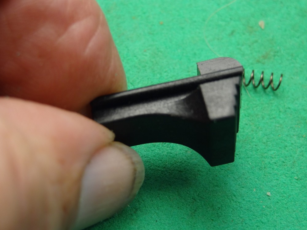 Winchester 1500 Carrier Release w/ Spring (Plastic)