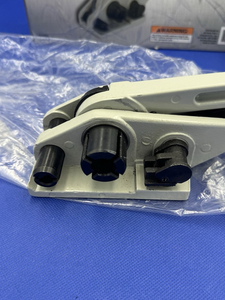 Strongway Poly Strapping Tensioner and Cutter