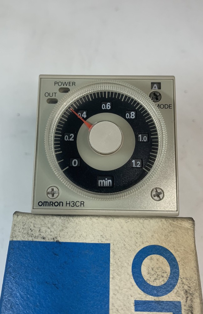 Omron H3CR-A8 H3CRA8 Timer