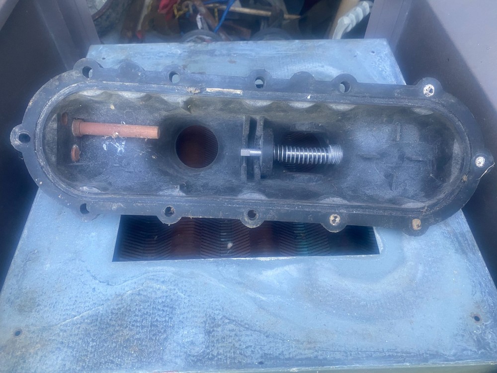 Hayward H200 Heater Header