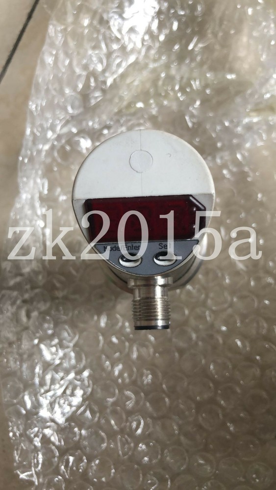 RM168907501 fast ship by DHL OR EMS